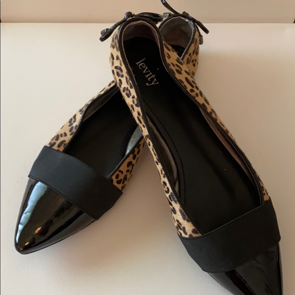 Levity Animal print flats